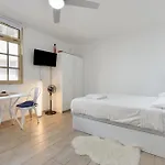 Bright Apartment *